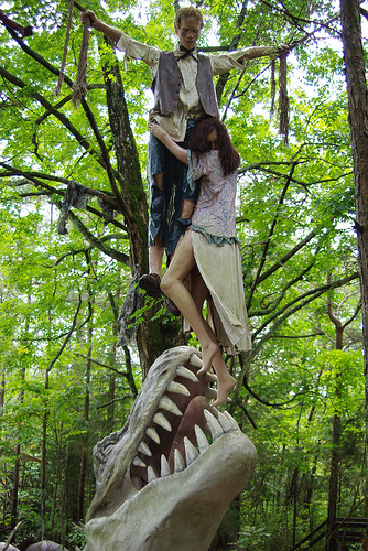 Illustration for article titled The Alternate History Theme Park Where Dinosaurs Fought in the Civil War